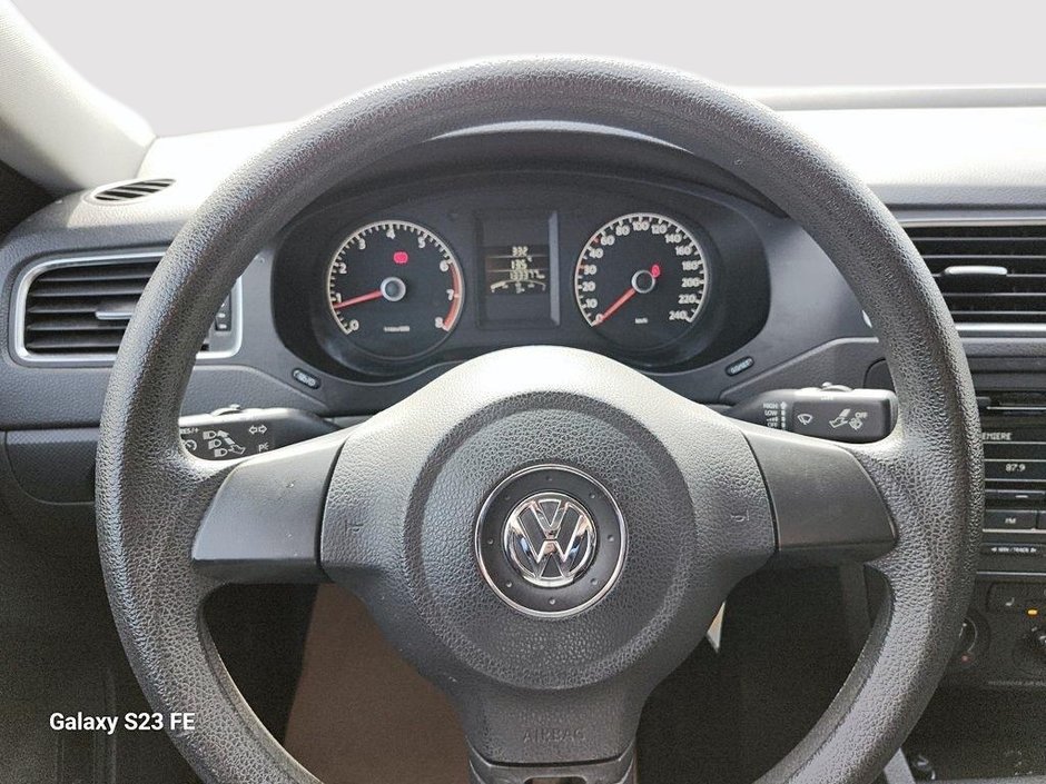 Volkswagen JETTA TRENDLINE  2013-15