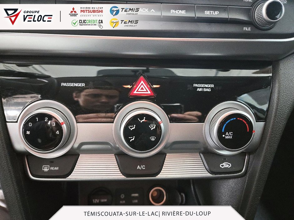 Hyundai Elantra Essential *MANUEL CRUISE, AIR CLIMATISÉ* 2019-18