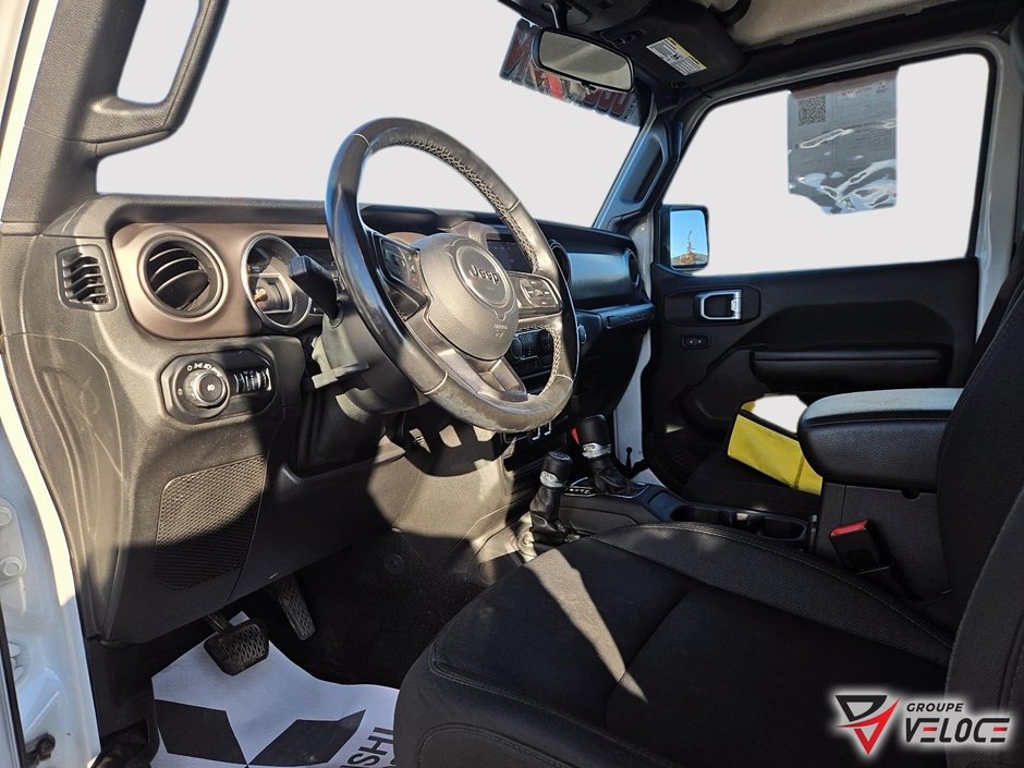 Jeep Wrangler Sport S 2020-8