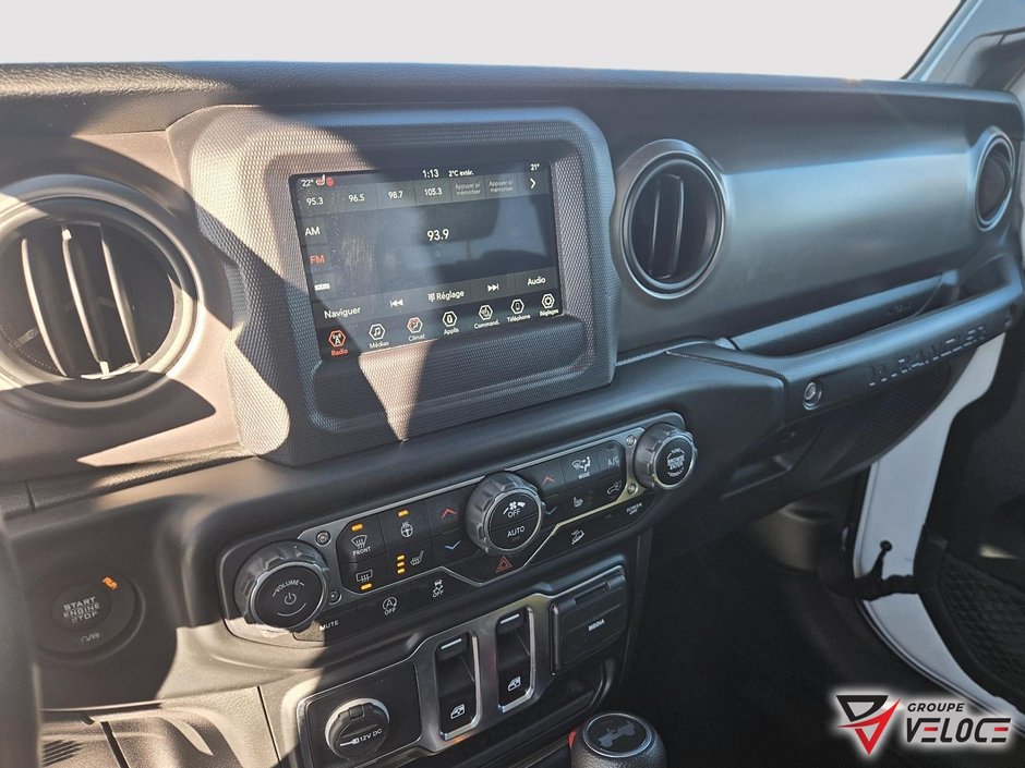 Jeep Wrangler Sport S 2020-15