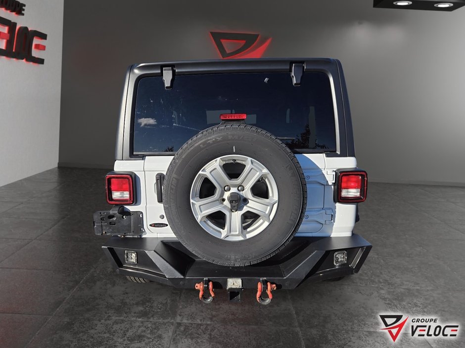 Jeep Wrangler Sport S 2020-7