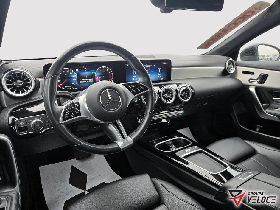 2025 Mercedes-Benz CLA 250 *4MATIC, CUIR, TOIT PANO*-6