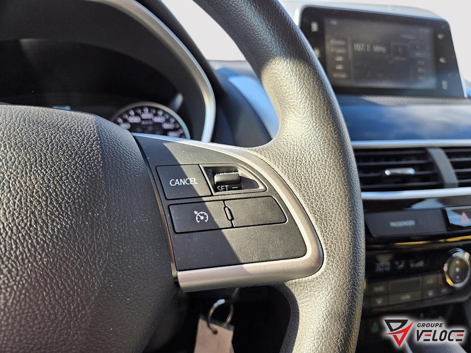 2018 Mitsubishi ECLIPSE CROSS ES-16