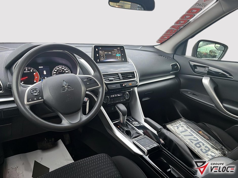 2018 Mitsubishi ECLIPSE CROSS ES-6