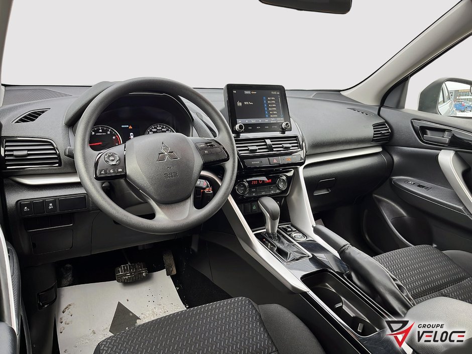 2024 Mitsubishi Eclipse Cross ES-6