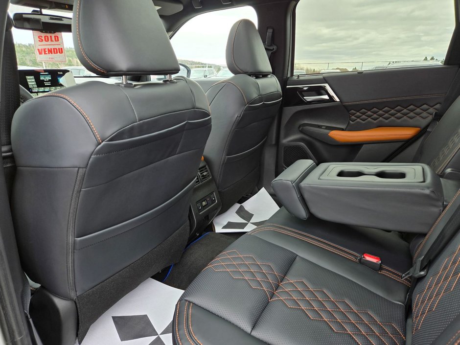 Mitsubishi OUTLANDER PHEV GT S-AWC 2025-6