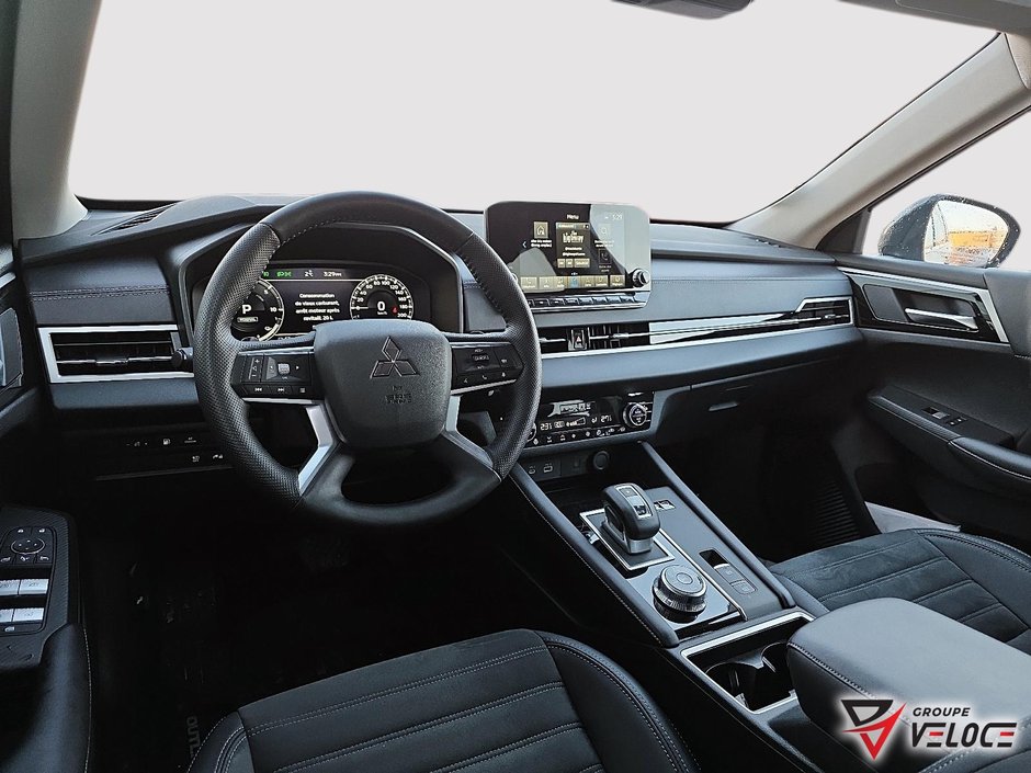 2025 Mitsubishi Outlander Plug-in Hybrid LE S-AWC-7