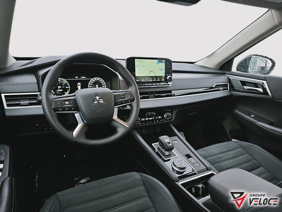 2025 Mitsubishi Outlander Plug-In Hybrid LE-7