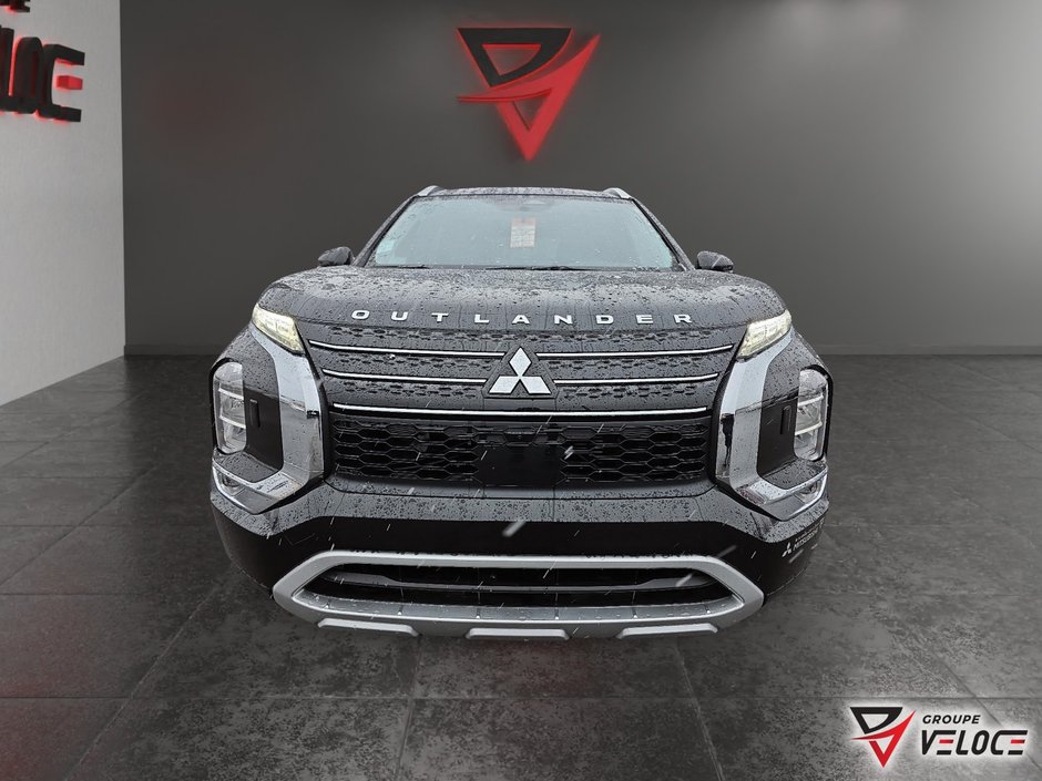 2025 Mitsubishi Outlander Plug-In Hybrid LE-1