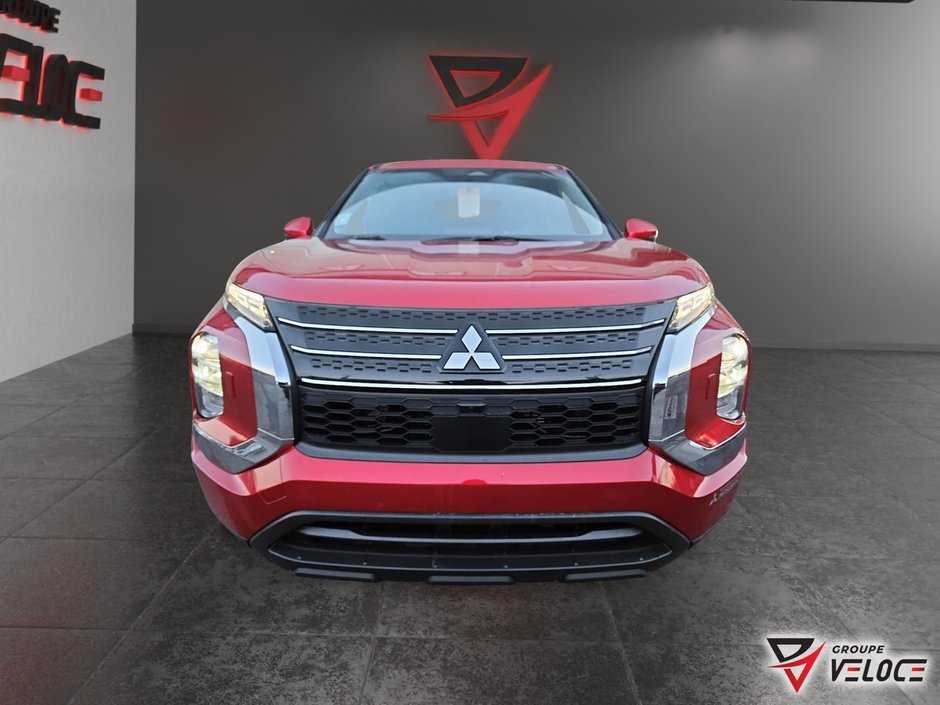 2025 Mitsubishi Outlander Plug-In Hybrid ES-1