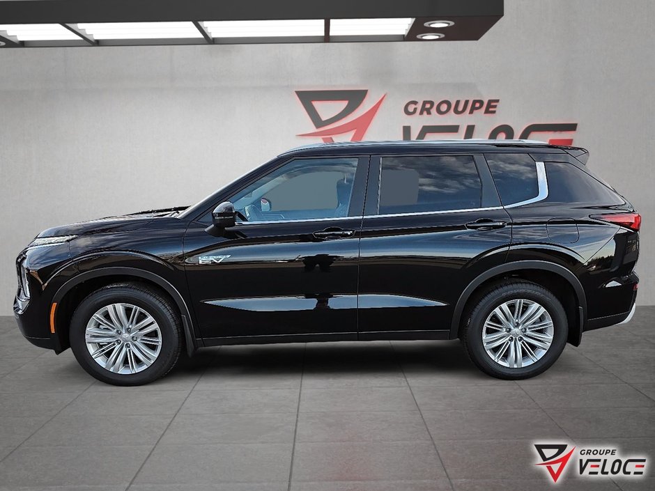 Mitsubishi Outlander Plug-In Hybrid SE 2025-2