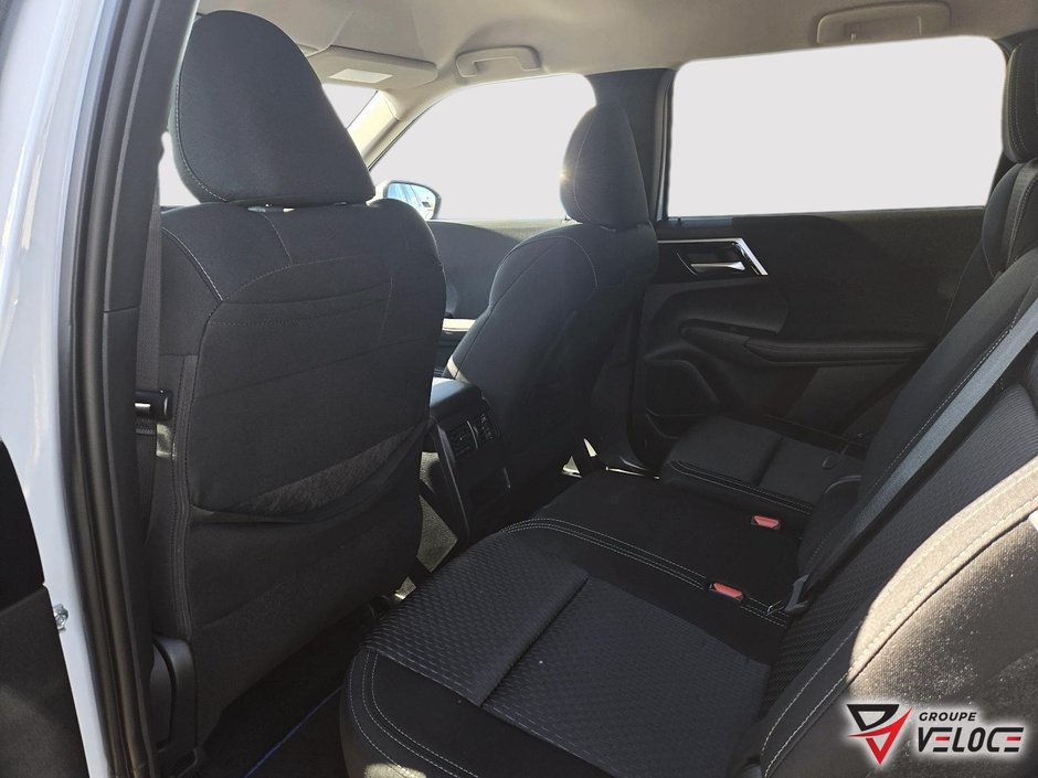 Mitsubishi Outlander Plug-In Hybrid ES 2025-6