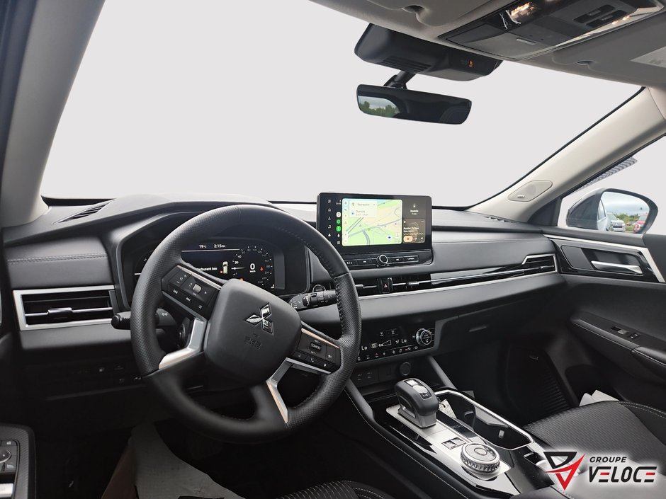 2026 Mitsubishi Outlander Plug-In Hybrid SE-7