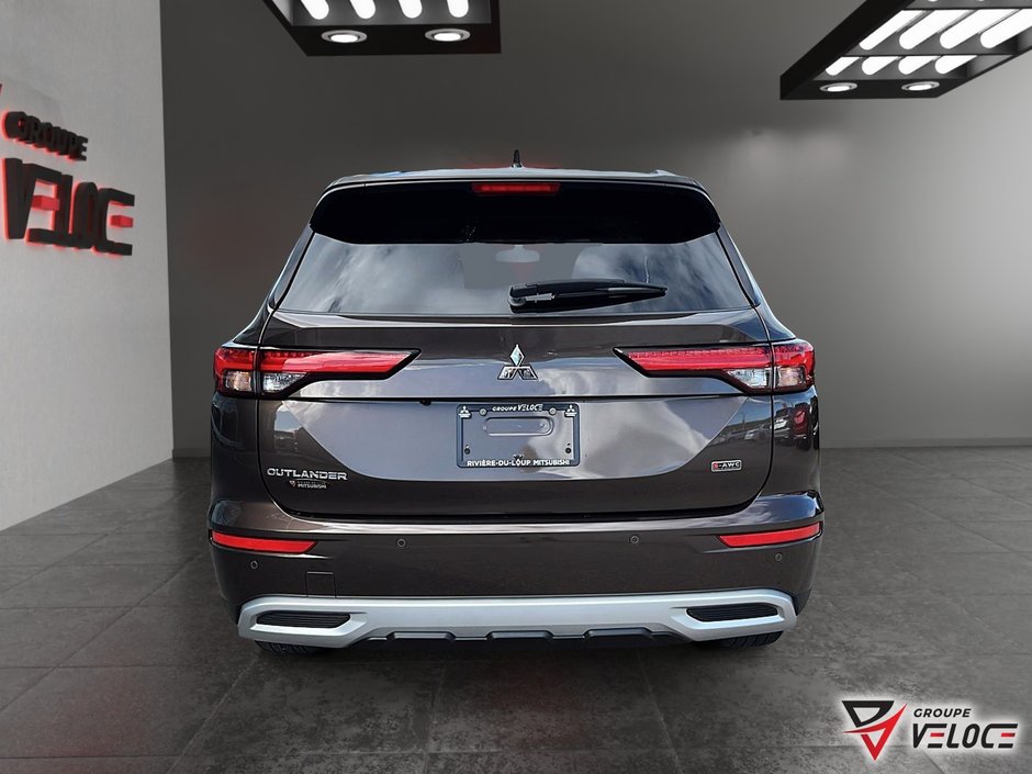 2023 Mitsubishi Outlander SEL-3