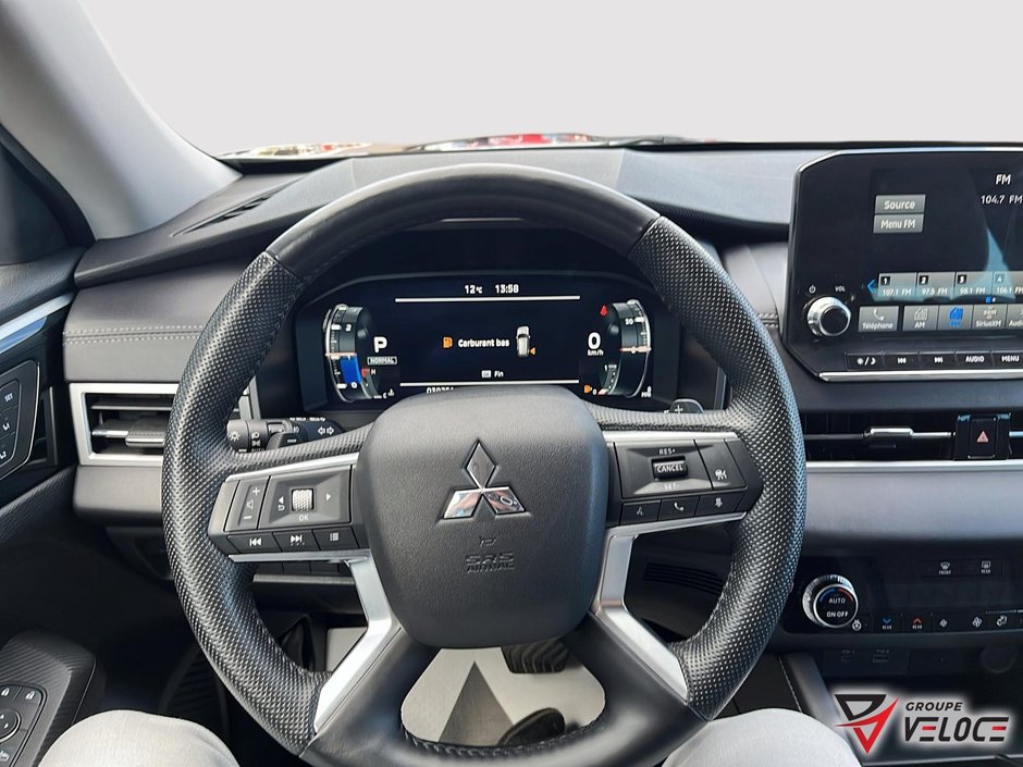 2023 Mitsubishi Outlander SEL-6