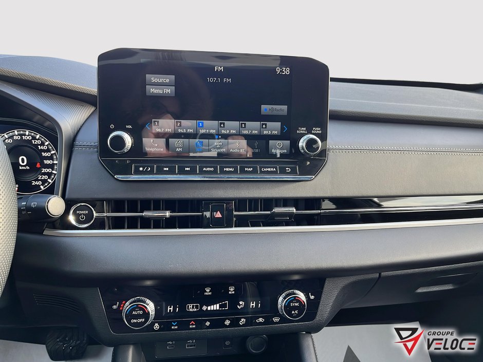 2024 Mitsubishi Outlander NOIR,CUIR SIEGES MASSANT-8