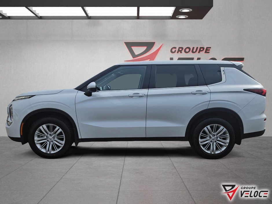 2024 Mitsubishi Outlander *ES BLUETOOTH SIEGES CHAUFFANT*-2