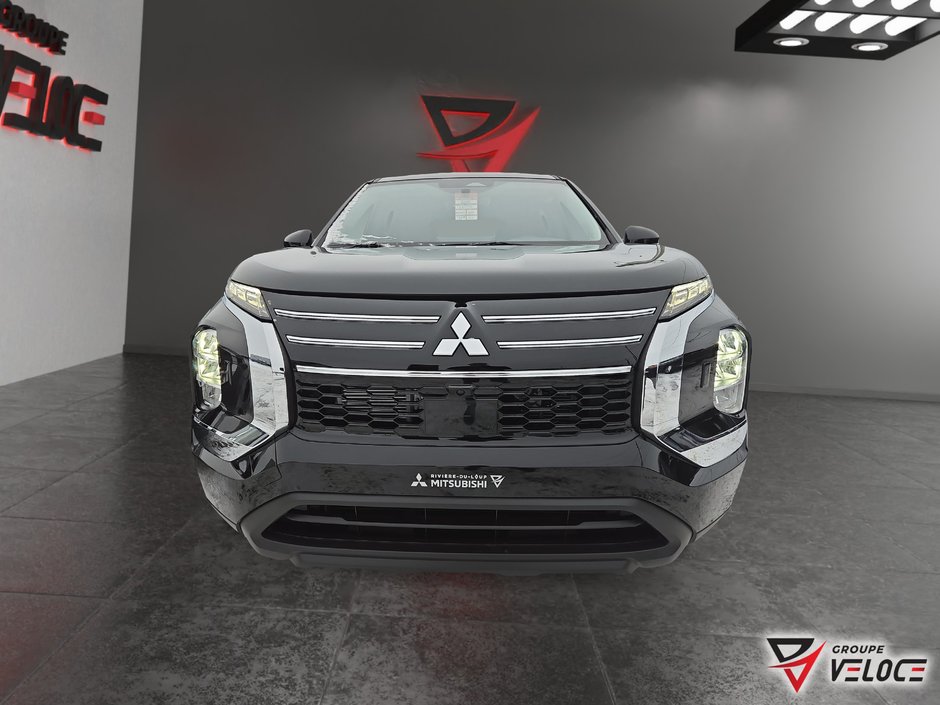 2026 Mitsubishi Outlander ES-1