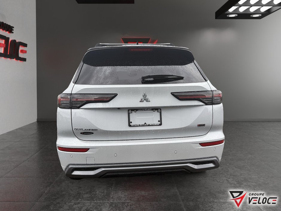 2026 Mitsubishi Outlander-4