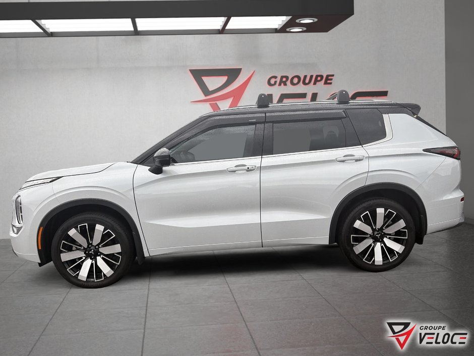 2026 Mitsubishi Outlander-2