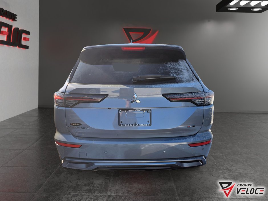 Mitsubishi Outlander SEL 2026-3