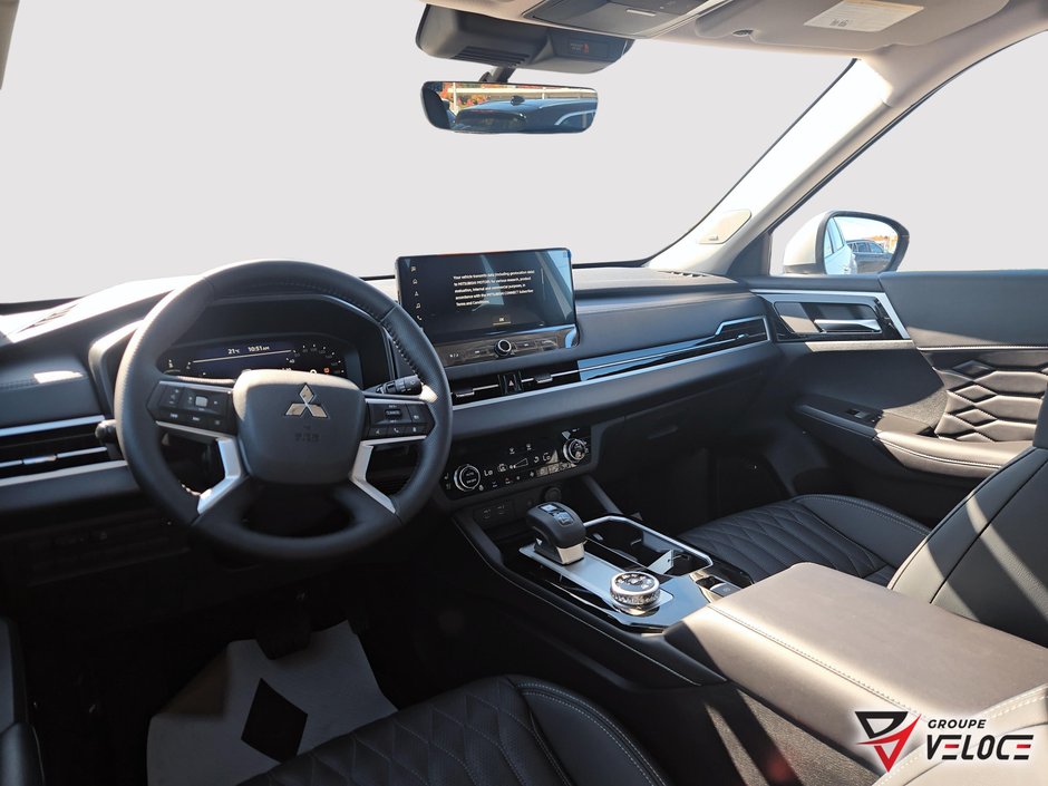2026 Mitsubishi Outlander SEL-7