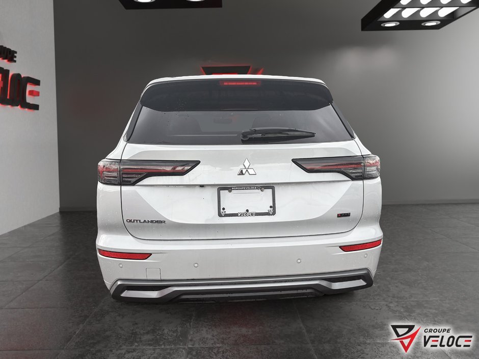 2026 Mitsubishi Outlander-4