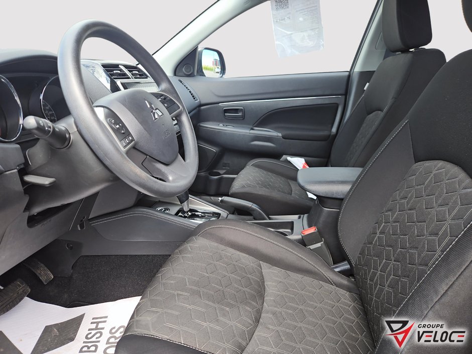 2024 Mitsubishi RVR *ES AWC SIEGES CHAUFFANT*-8