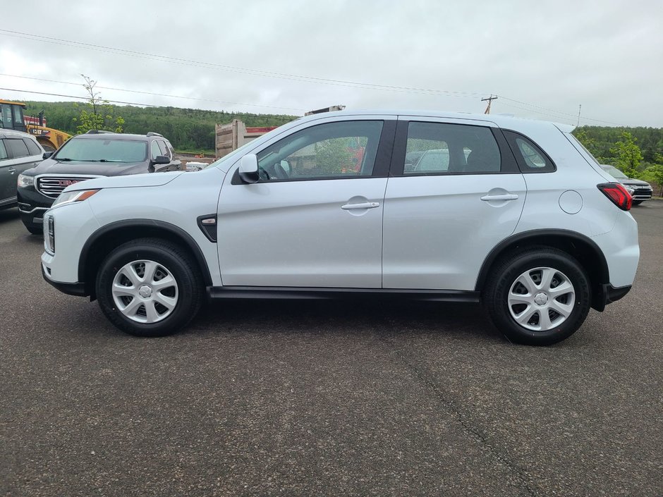 2025 Mitsubishi RVR ES-2
