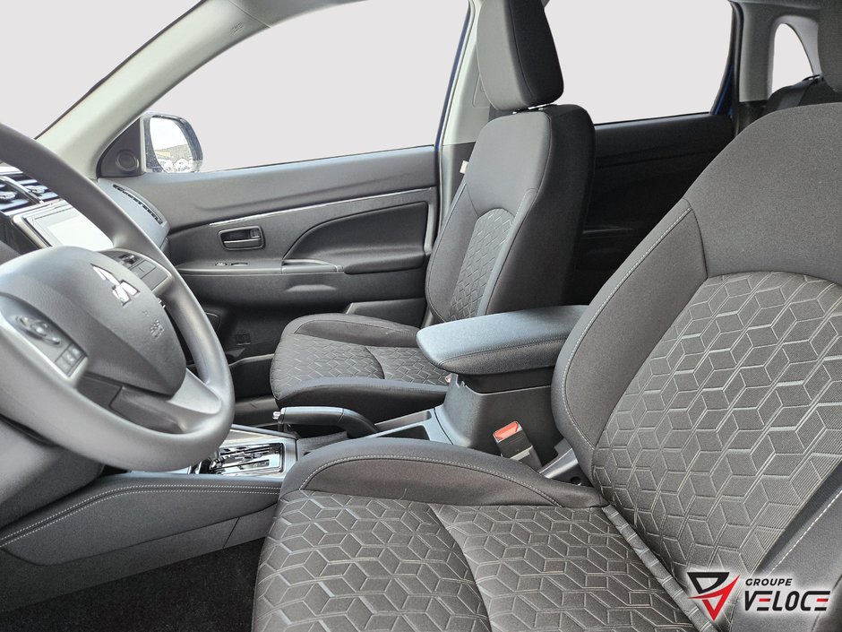 2026 Mitsubishi RVR ES-7