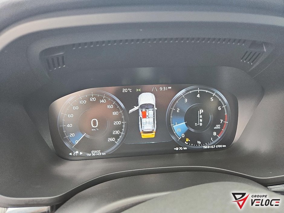 2021 Volvo XC60 R-Design *TOIT PANO, CUIR, AWD*-9