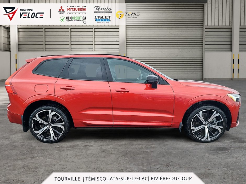 Volvo XC60 R-Design *Hybride léger, Cuir, Toit panoramique* 2022-3