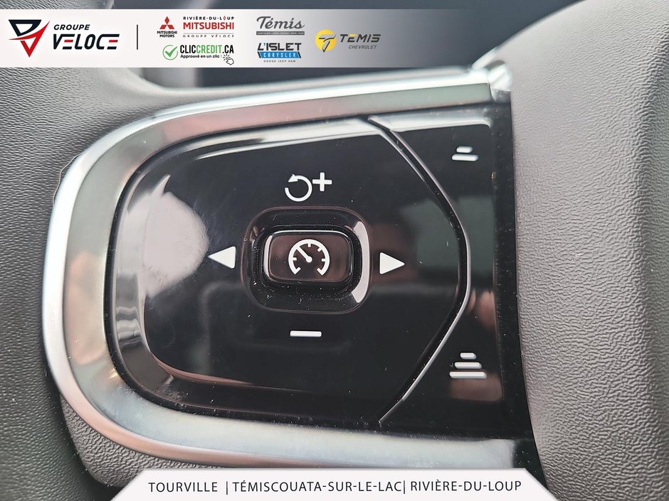 Volvo XC60 R-Design *Hybride léger, Cuir, Toit panoramique* 2022-18