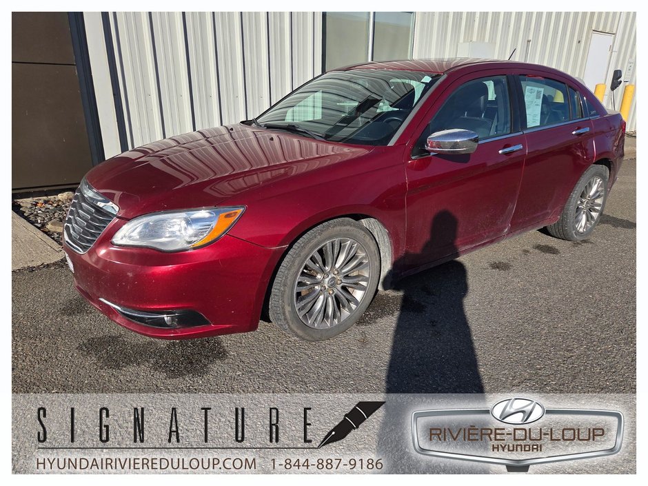 2013 Chrysler 200 LIMITED,AUTOMATIQUE in Riviere-Du-Loup, Quebec