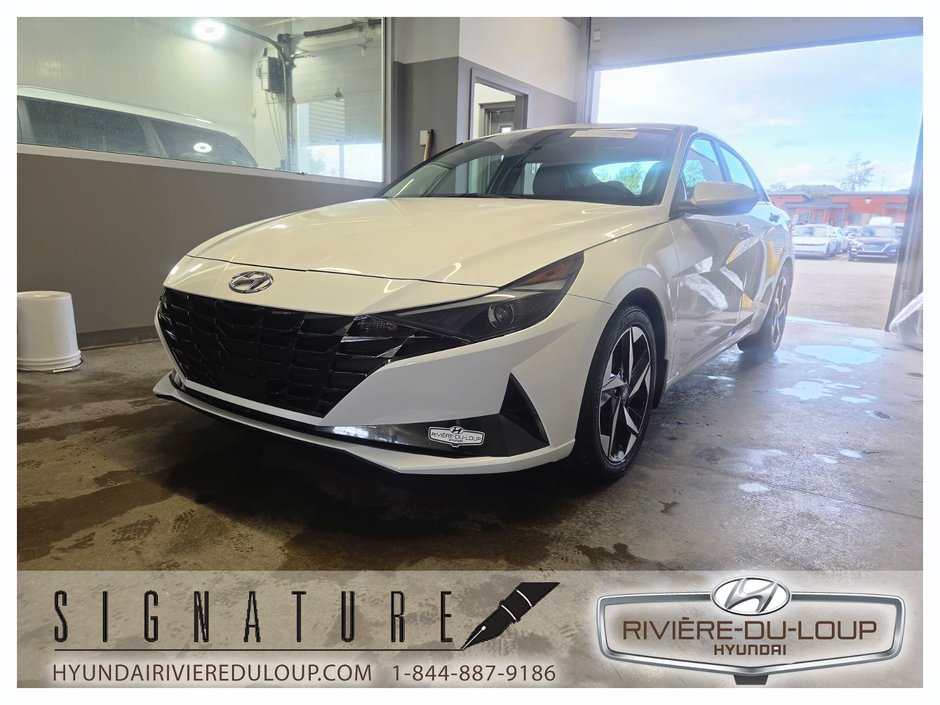 2023 Hyundai Elantra LUXURY,MAGS,TOIT,CUIR in Riviere-Du-Loup, Quebec