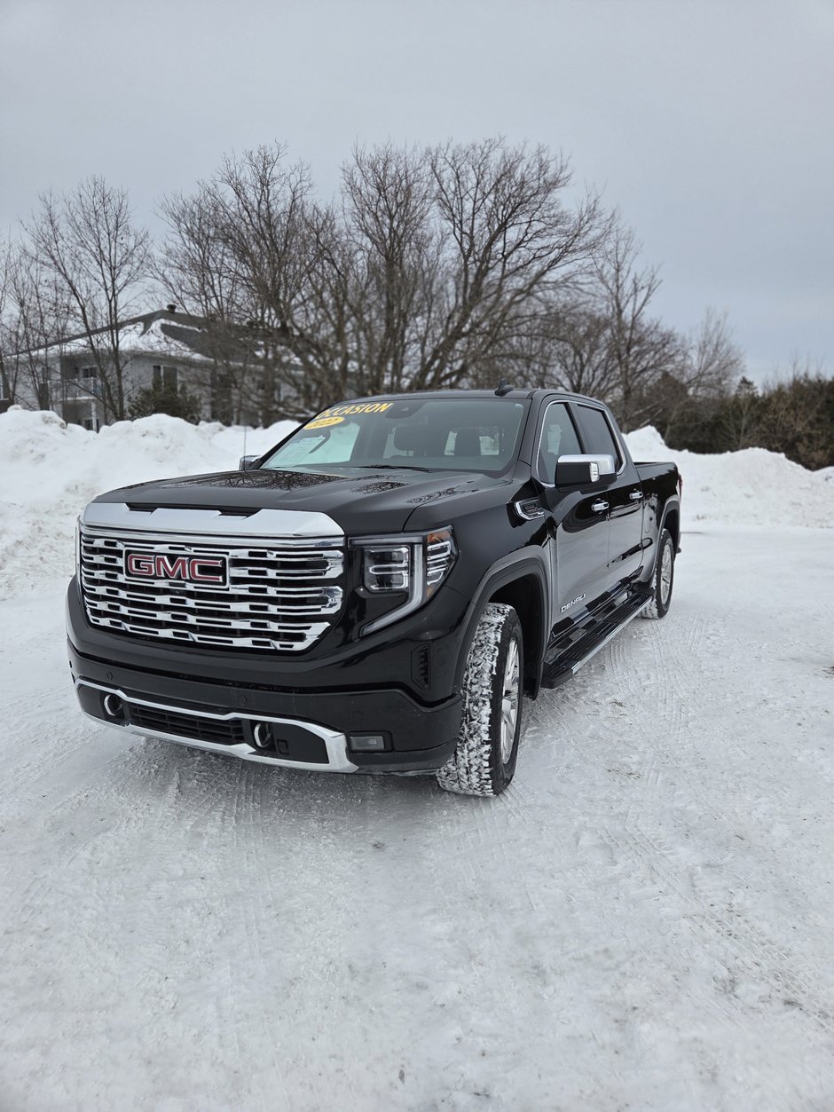 2022 GMC Sierra 1500 Denali in Cowansville, Quebec - w940px