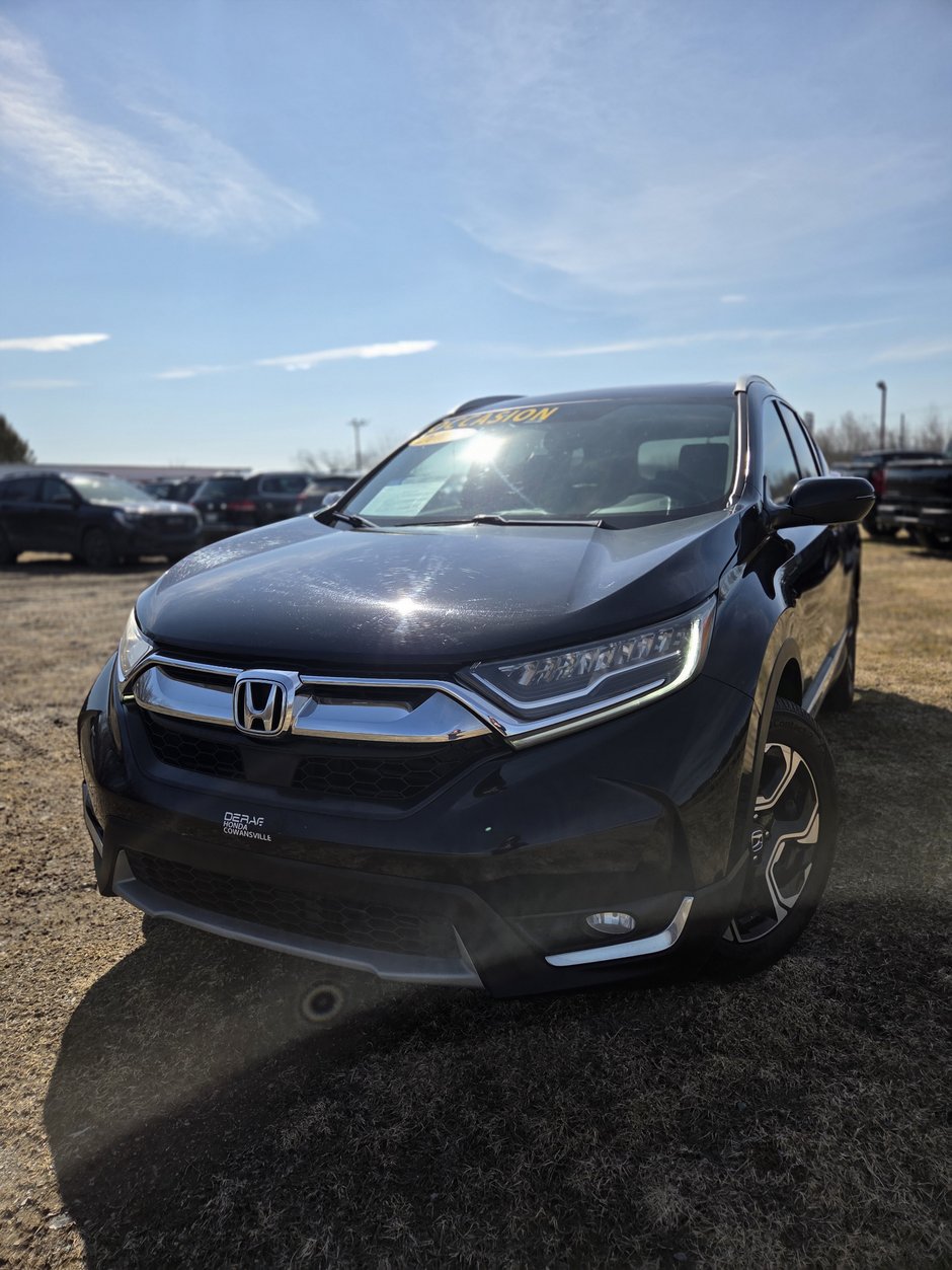 2019 Honda CR-V Touring in Cowansville, Quebec - w940px