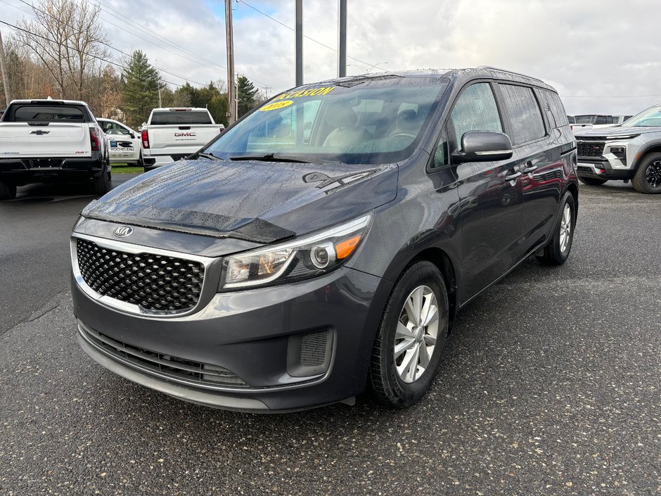 2018  Sedona LX in Cowansville, Quebec - w940px