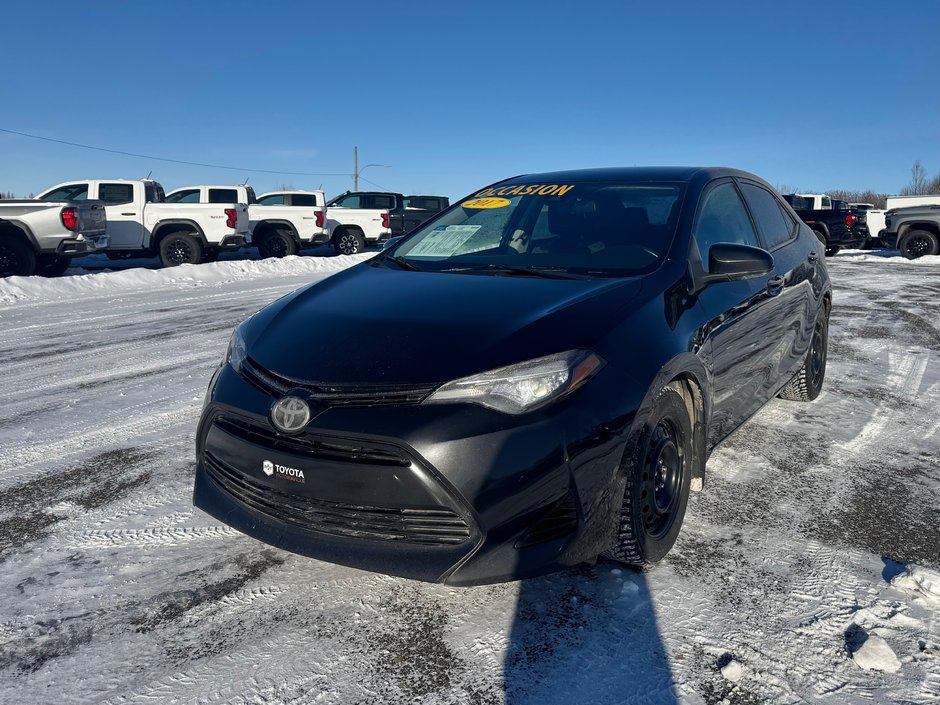2017 Toyota Corolla CE in Cowansville, Quebec - w940px
