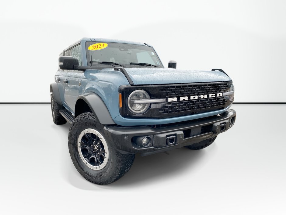 2023 Ford BRONCO BASE