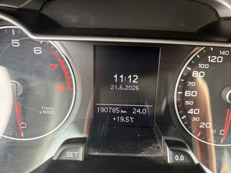 Audi A4  2013-11
