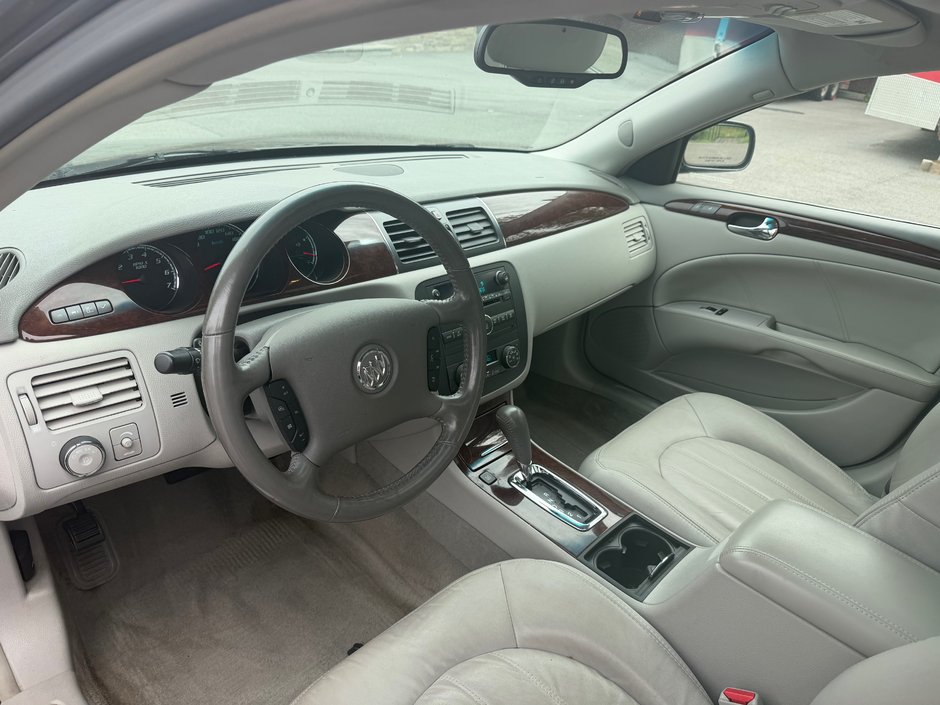 Buick Lucerne CXL 2011-5