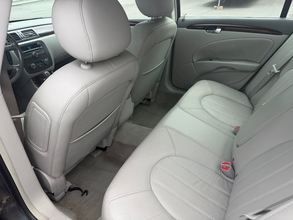 Buick Lucerne CXL 2011-4