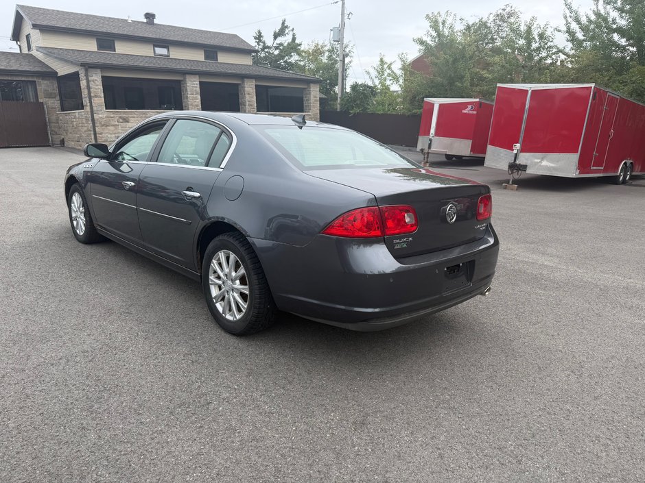 Buick Lucerne CXL 2011-3