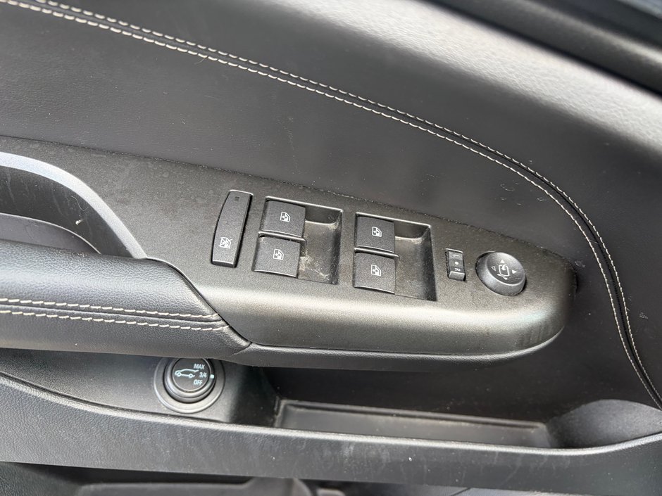 2012 Cadillac SRX Luxury-10