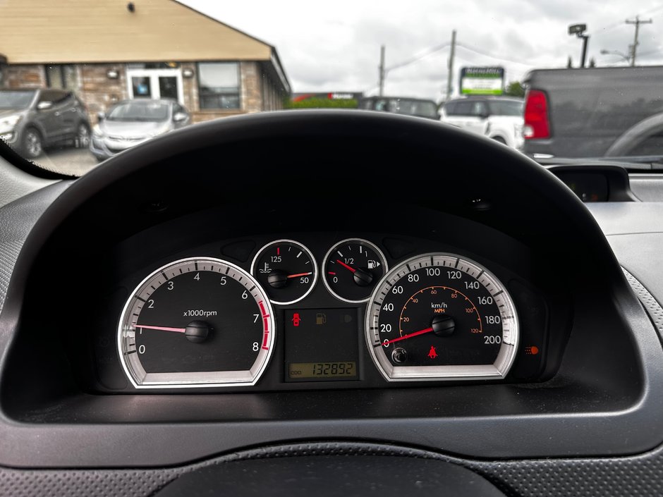 Chevrolet Aveo LT 2010-9