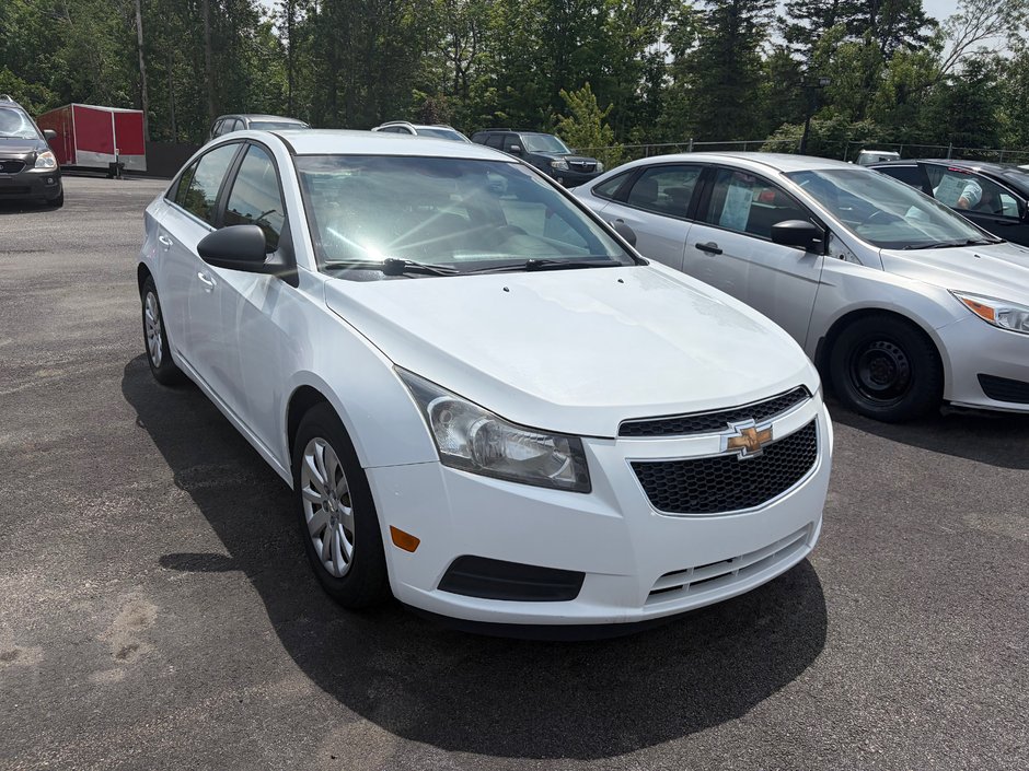 2011 Chevrolet Cruze LS w/1SA-0