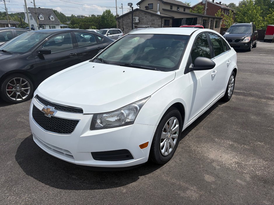 2011 Chevrolet Cruze LS w/1SA-2