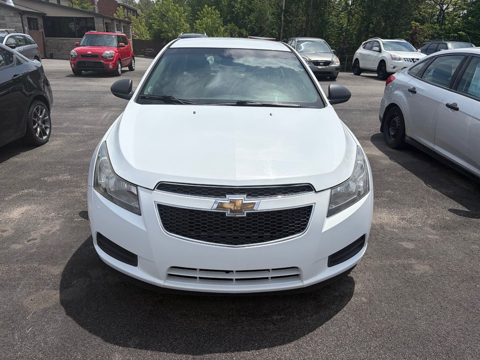2011 Chevrolet Cruze LS w/1SA-1