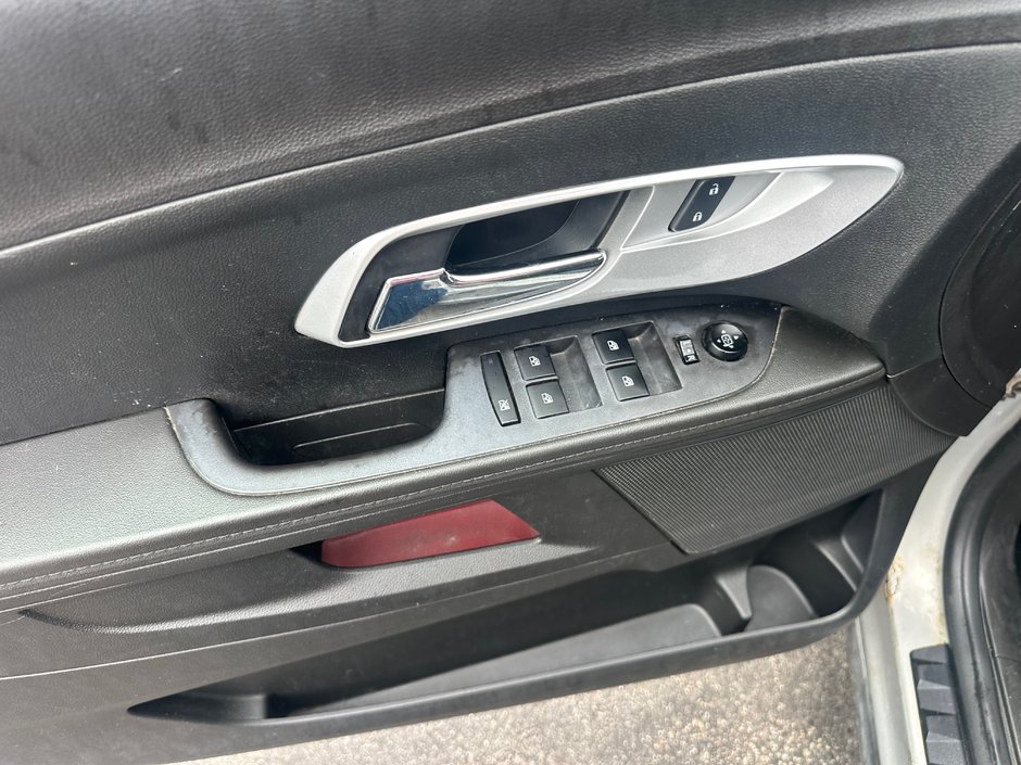 2013 Chevrolet Equinox LS AWD-11